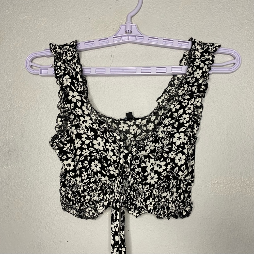 Ambiance | Women's Flower design Crop top Size M